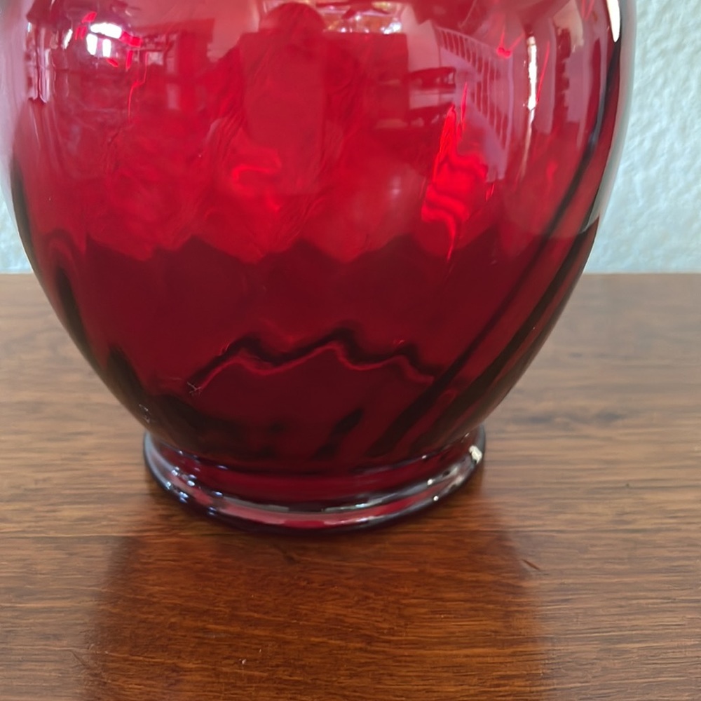 Ruby Red Vase - Picture 5 of 6